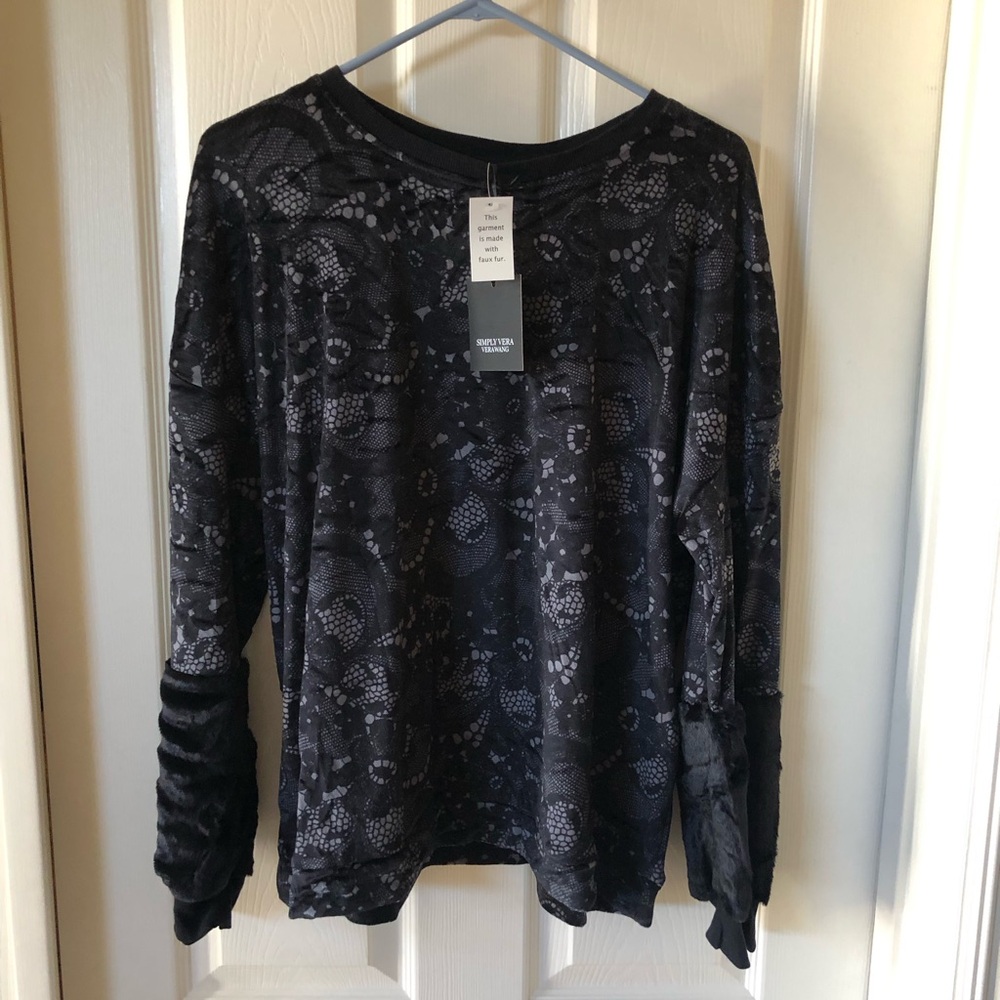 Simply Vera Black sleepwear/loungewear top only.